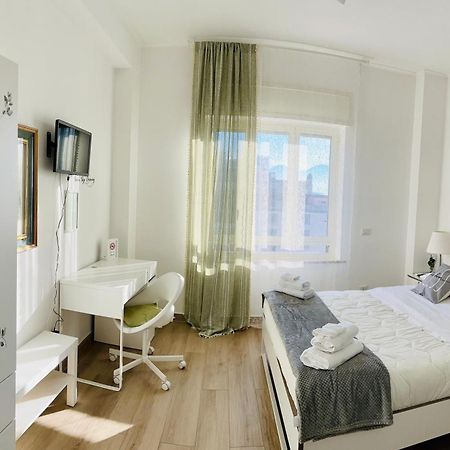 Vivina_081 Hotel Napoli Ngoại thất bức ảnh