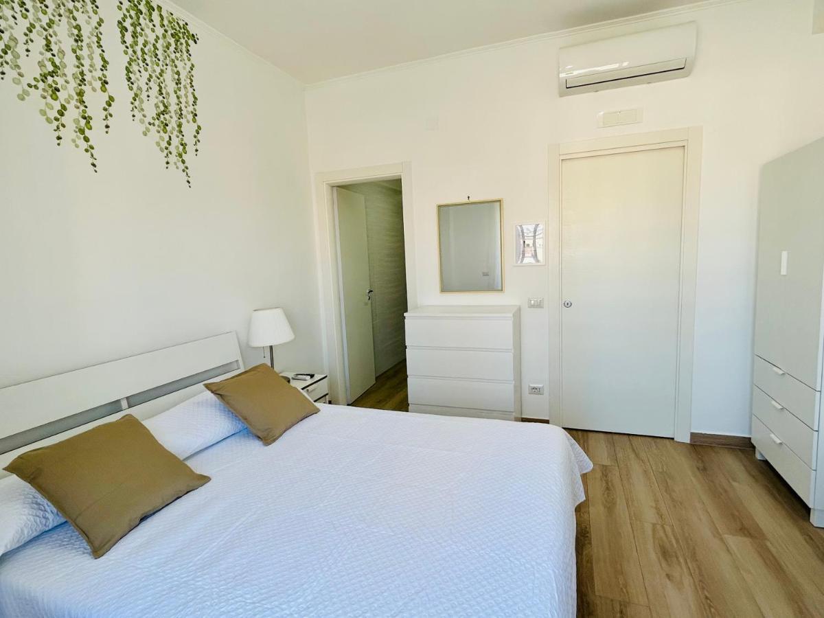 Vivina_081 Hotel Napoli Ngoại thất bức ảnh