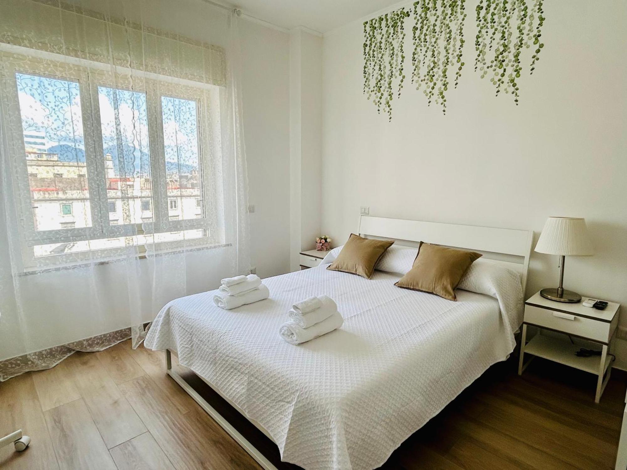 Vivina_081 Hotel Napoli Ngoại thất bức ảnh